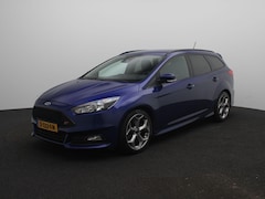 Ford Focus Wagon - 2.0 ST | 250 PK | Sportstoelen | Navigatie | Stoelverwarming |