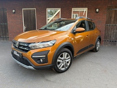 Dacia Sandero Stepway - 1.0 TCe 90 Essential |Trekhaak| LED| Carplay| 6 versnellingen