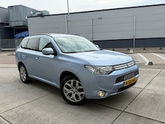 Mitsubishi Outlander - 2.0 PHEV Instyle DAK AUTOMAAT APK LEER AUTOMAAT