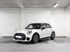 MINI 5-Deurs - Cooper S John Cooper Works | Pakket XL | Stuurwielverwarming | Harman/Kardon | Panoramadak