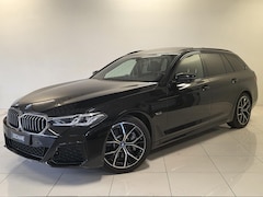 BMW 5-serie Touring - 530e Business Edition Plus | M-Sport | Panoramadak | SOH 97% | 360 Camera | Leer | Carplay