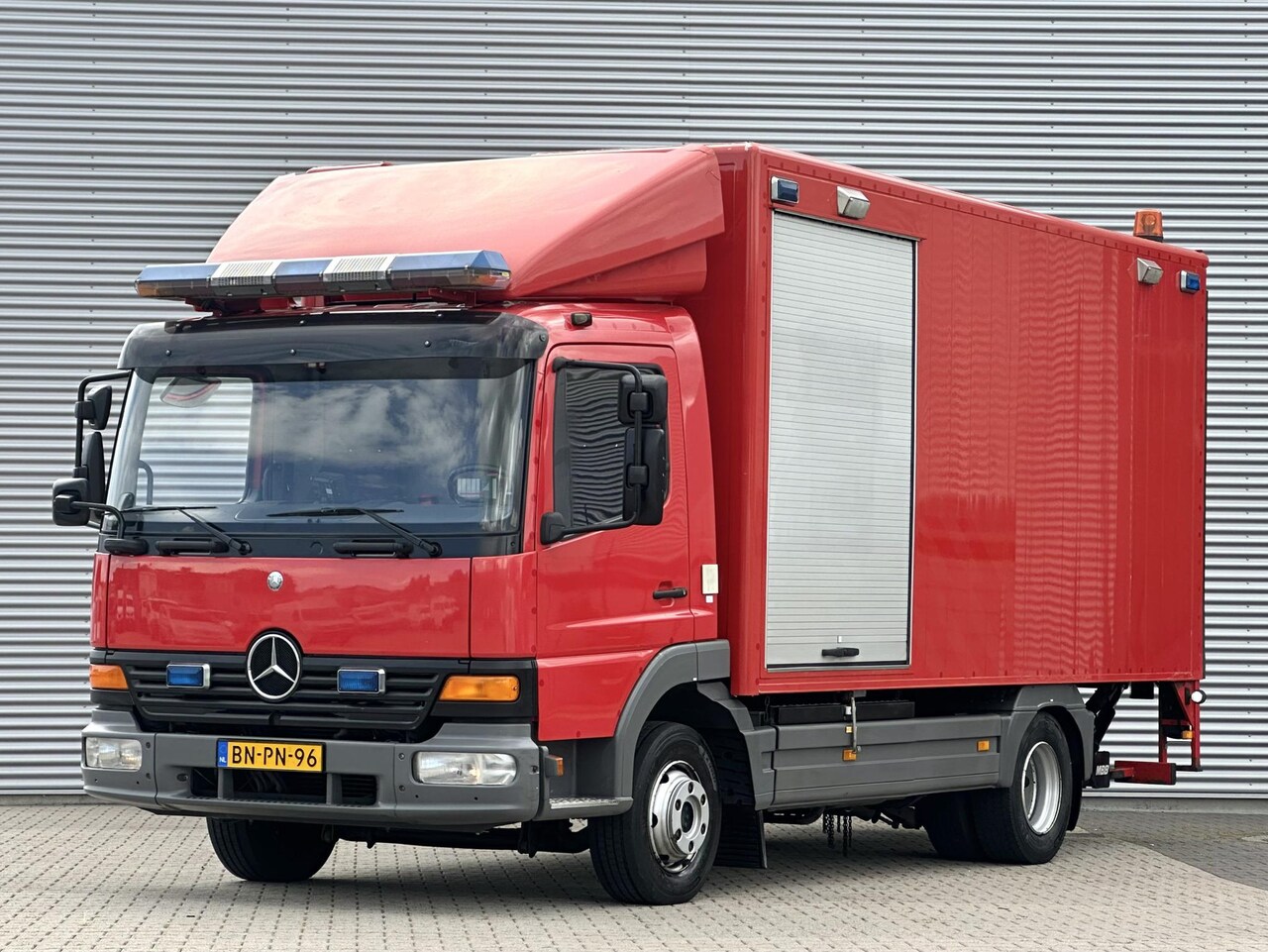Mercedes-Benz Atego - 970.04 1018 laadklep trekhaak Brandweerauto Brandweerwagen Topstaat! MARGE - AutoWereld.nl