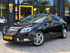 Opel Insignia - 1.6 T Cosmo limousine hb 180PK | Stoelverwarming | Apple Car | Android Auto | Full Map Nav