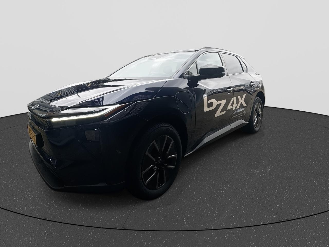 Toyota bZ4X - Executive 73 kWh model '26 | 4 seizoen - AutoWereld.nl