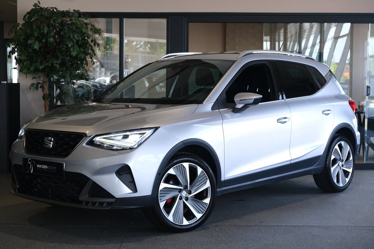 SEAT Arona - 1.0 TSI FR DSG Facelift Virtual Navi Led Cam Acc Pdc - AutoWereld.nl