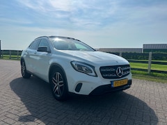 Mercedes-Benz GLA-Klasse - 200 d Premium Plus AMG Sport Full Option Euro6 360 Camera