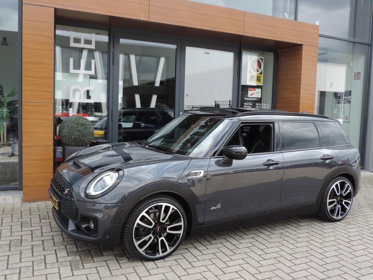 MINI Clubman - 2.0 Cooper S ALL4 Chili JCW AUTOMAAT | Headup | Afn.th | 19'' Allseason | JCW Pakket | Cam - AutoWereld.nl