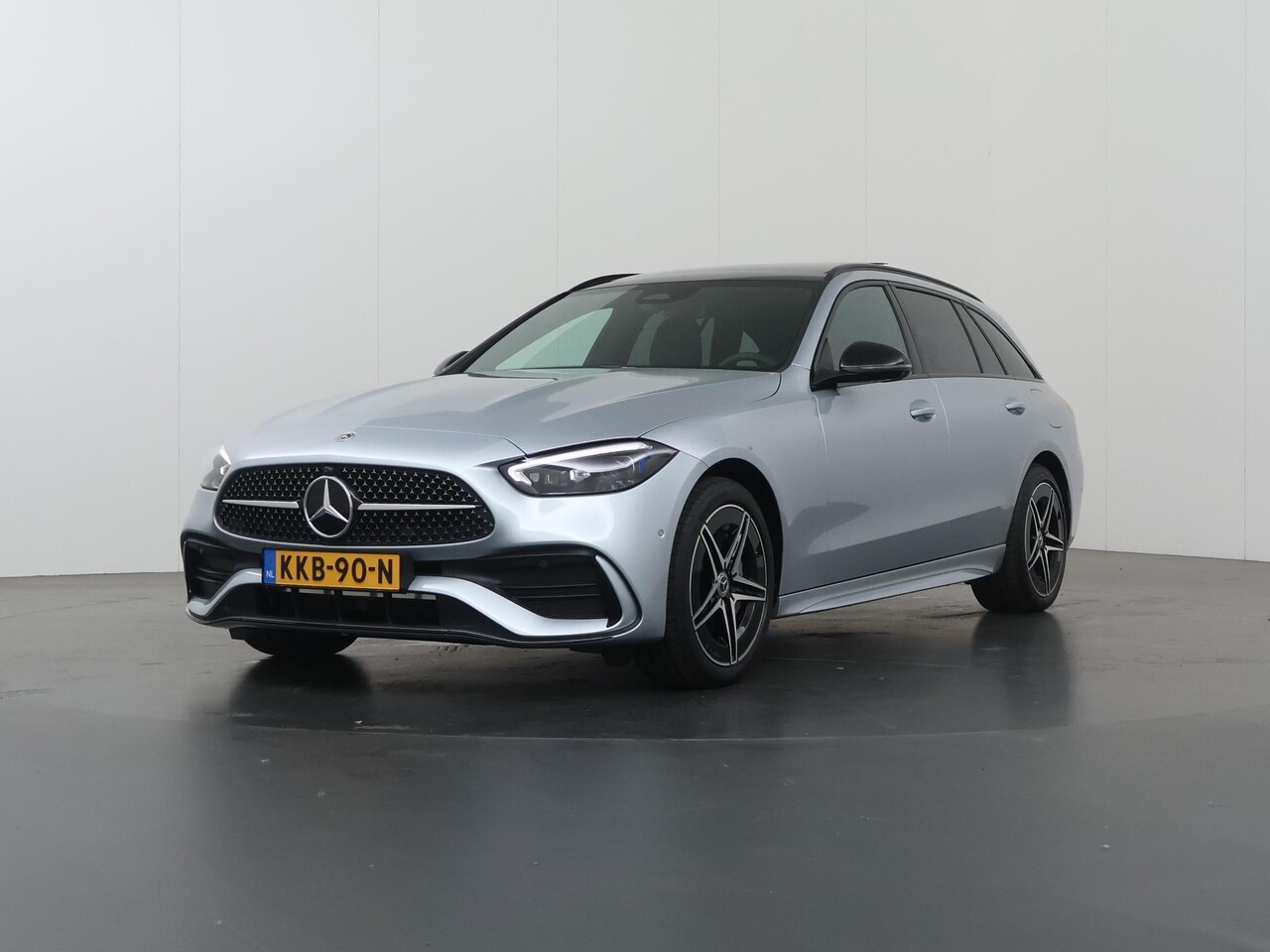 Mercedes-Benz C-klasse Estate - 300 e Business Solution AMG | Night | Panoramadak | AMG Line Plus | Trekhaak | Head-up | B - AutoWereld.nl