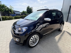 Volkswagen Up! - 1.0 Black up BlueMotion PANO|LEDER|AIRCO
