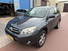 Toyota RAV4 - 2.0 VVTi Linea Sol 4WD 2008 LEDER Nieuwstaat NAP + Boekjes zijn aanwezig. Met Navigatie, a