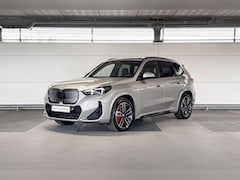 BMW iX1 - eDrive20 67 kWh M Sport Edition | M Sportpakket Pro | Innovation Pack | Travel Pack | Trek