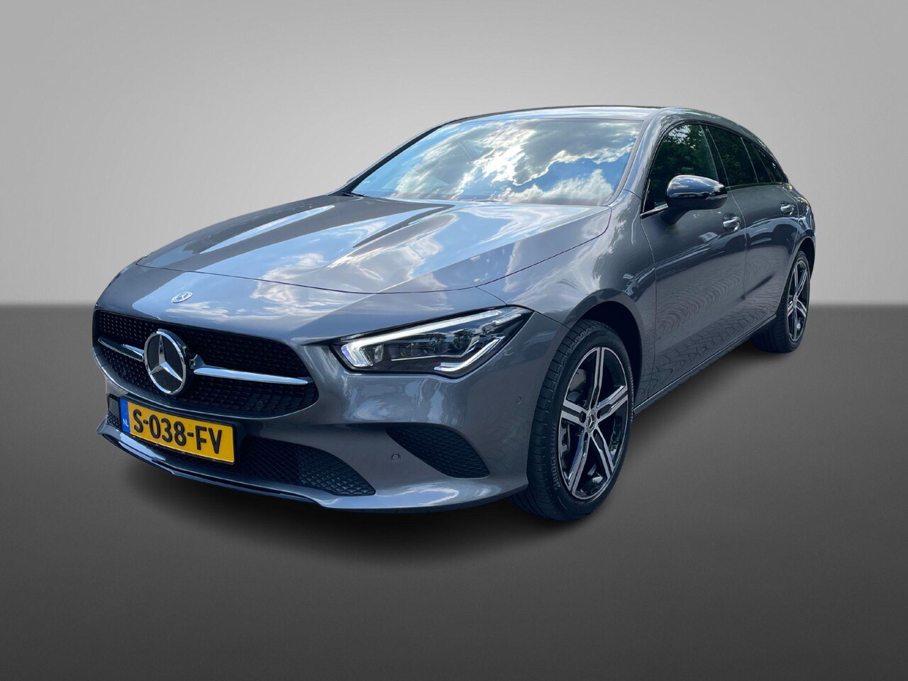 Mercedes-Benz CLA-klasse Shooting Brake - 250 e Luxury Line | SOH 94,9% | NAVI | 18" VELGEN | ELEKTR KLEP | NIEUWSTAAT | - AutoWereld.nl