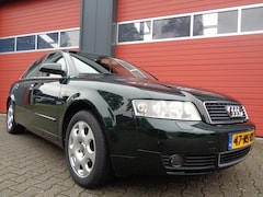 Audi A4 Limousine - 2.4 170PK Clima Cruise 6-BAK LMV Trekhaak NL-Auto