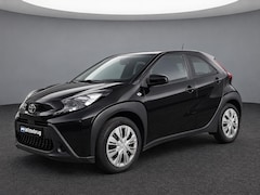 Toyota Aygo X - 1.0 VVT-i MT Play Apple Carplay | Camera | Airco | Elektrische ramen |