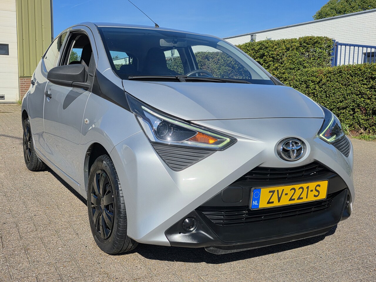 Toyota Aygo - 1.0 VVT-i x-fun 1.0 VVT-i x-Fun, Airco! 14.919km! Zondag OPEN! - AutoWereld.nl