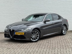 Alfa Romeo Giulia - 2.0T Sprint Leder elektrisch+verwarmd Stuurverw Camera Carplay