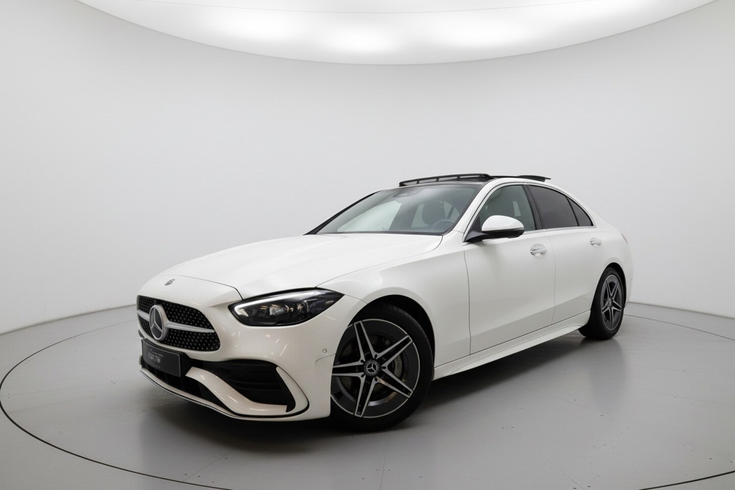 Mercedes-Benz C-klasse - 180 AMG PANO MEMORY HUD 360 NAP - AutoWereld.nl