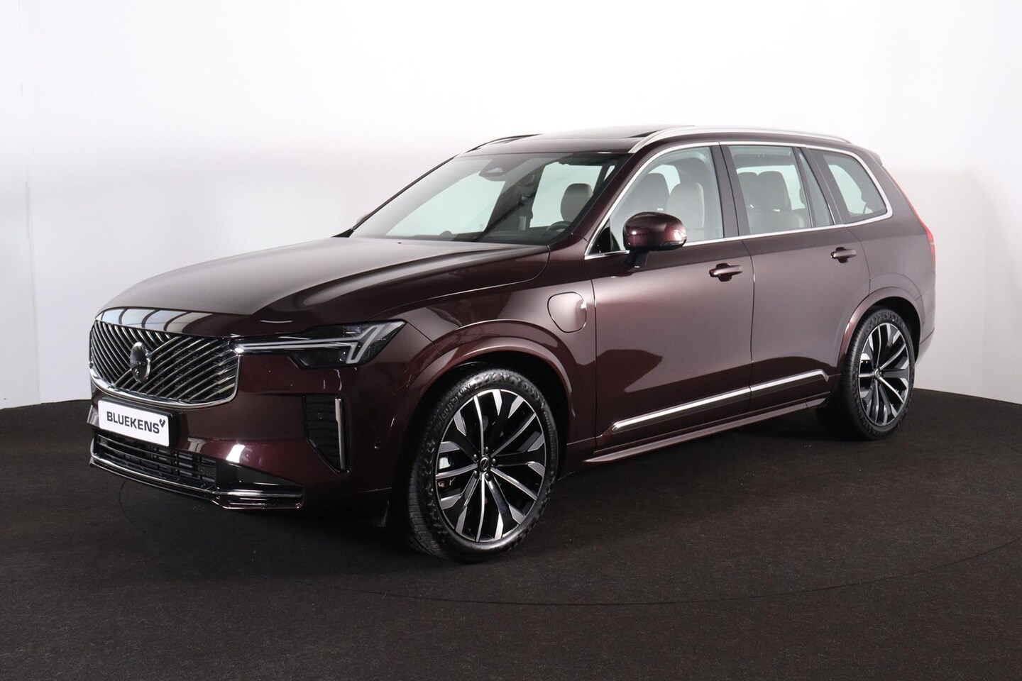 Volvo XC90 - T8 Recharge AWD Ultra Bright - Luchtvering - Panorama/schuifdak - IntelliSafe Assist & Sur - AutoWereld.nl