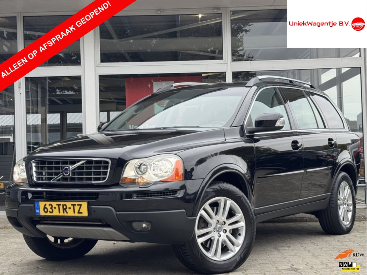 Volvo XC90 - 3.2 SUMMUM 7P. | NL-AUTO! | LEDER! | TREKHAAK! - AutoWereld.nl