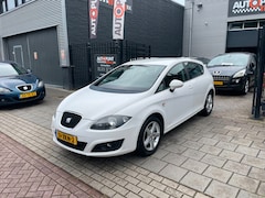 SEAT Leon - 1.2 TSI Reference Trekhaak Airco NAP APK 1 Jaar