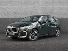 BMW 2-serie Active Tourer - 225e xDrive | M-Pakket | Sanremo Green | Apple CarPlay | Achteruitrijcamera |
