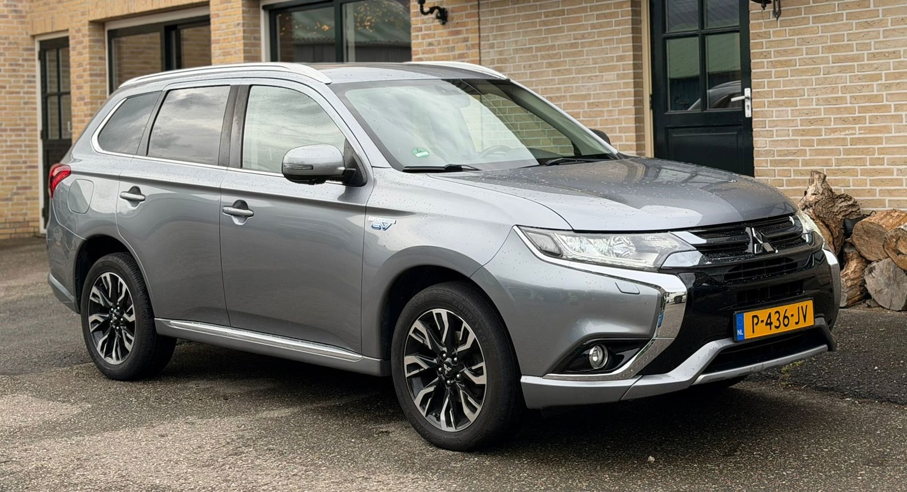 Mitsubishi Outlander - 2.0 PHEV Edition X-Line|CAM |KEYLESS|TREKHAAK - AutoWereld.nl
