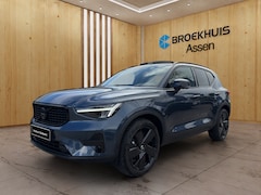 Volvo XC40 - 2.0 B4 Plus Black Edition | Trekhaak | Panoramadak | Stoel + Stuur Verwarming | 360 Camera