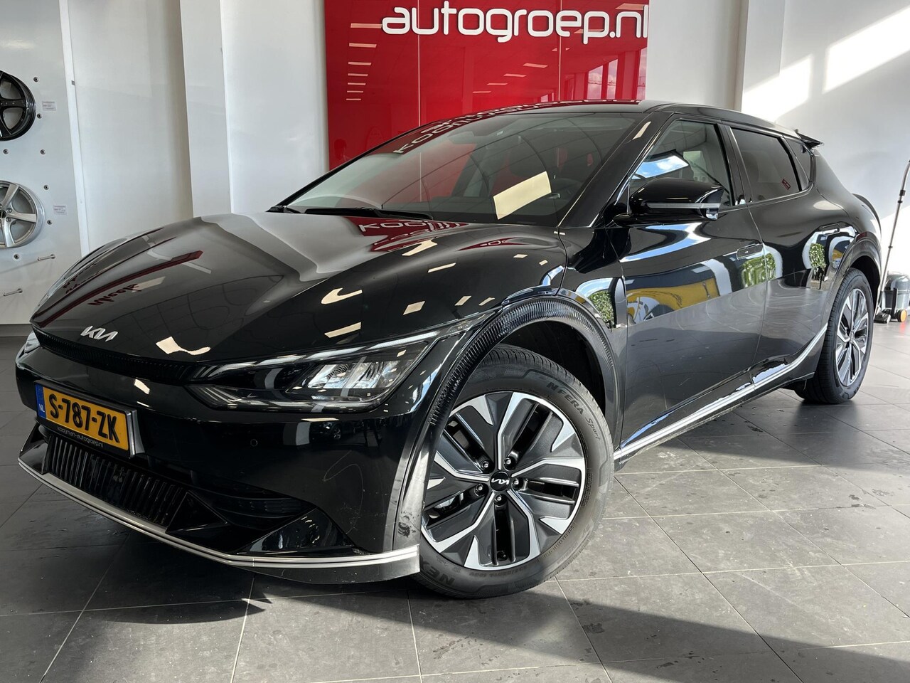 Kia EV6 - Plus 77.4 kWh | Met TREKHAAK! | Stoel/Stuurverwarming | Adaptive cruise control | Meridian - AutoWereld.nl