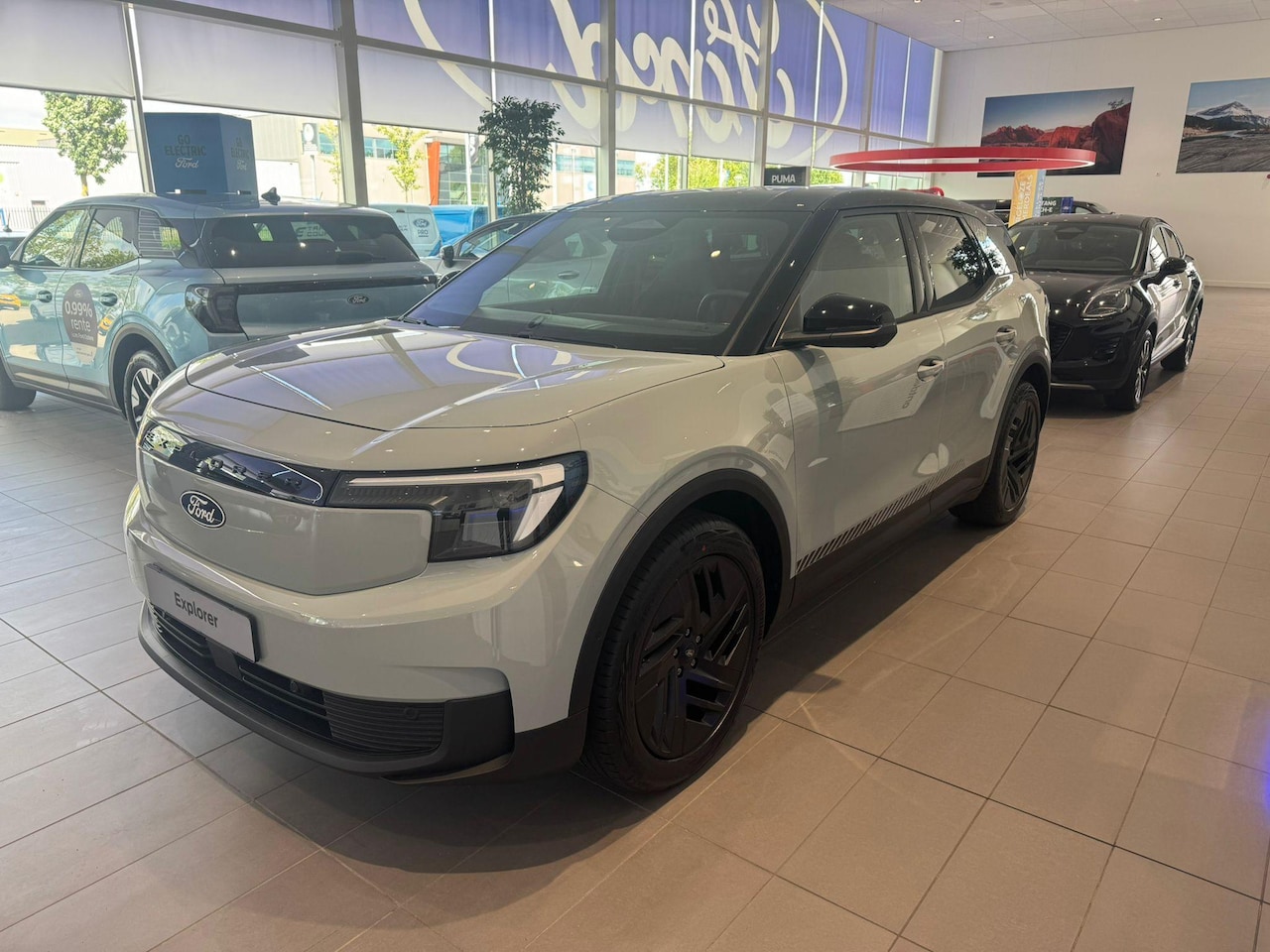 Ford Explorer - Collection Extended Range RWD 79 kWh | Incl. Elektr. Wegklapbare Trekhaak 2000kg!! | 20* L - AutoWereld.nl