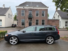 Volvo V70 - 1.6 T4 Limited Edition AUTOMAAT LEER DEALER ONDERHOUDEN