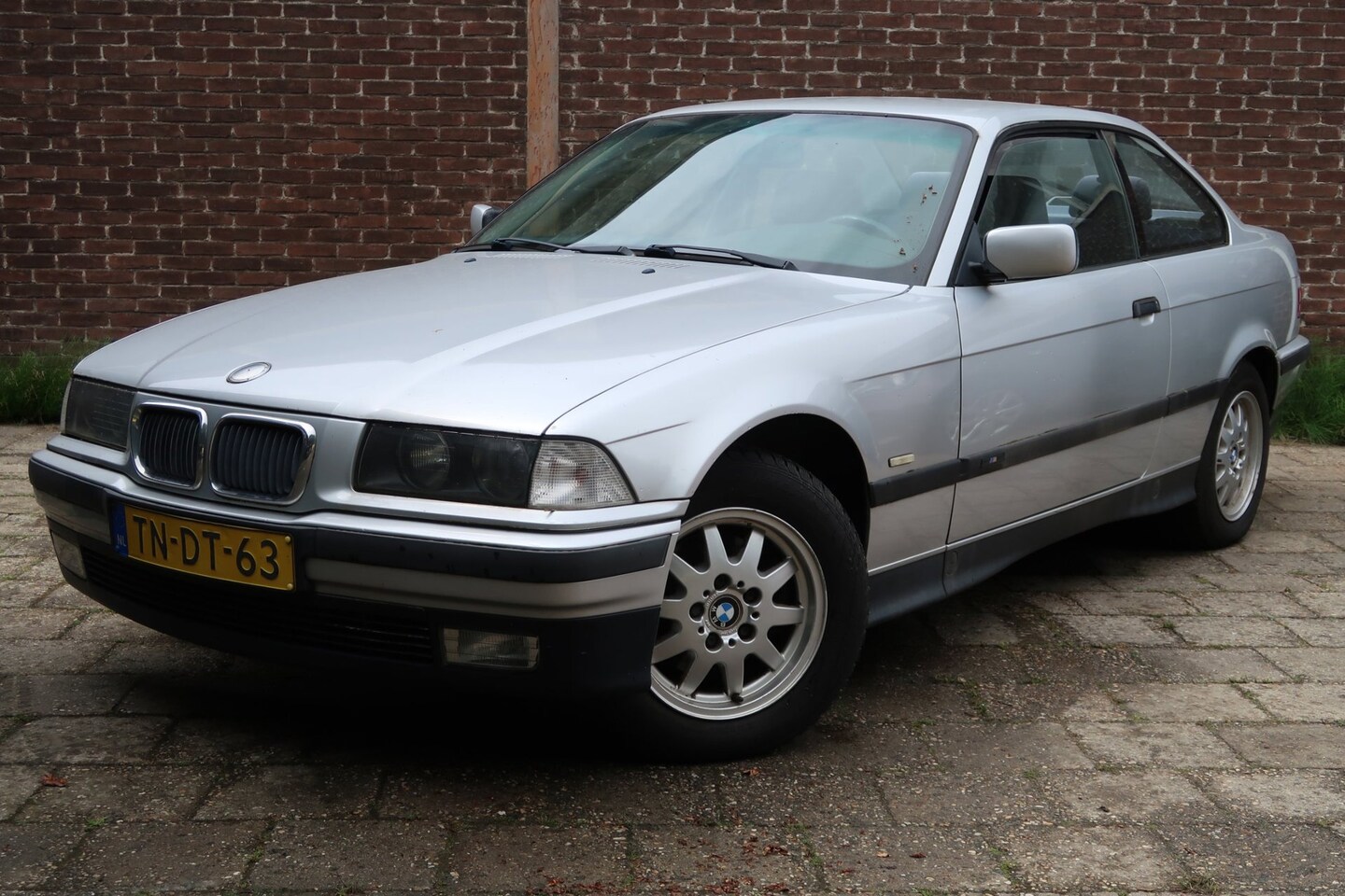 BMW 3-serie Coupé - 316i Edition *Rijklaarprijs *NAP *Onderhouden - AutoWereld.nl