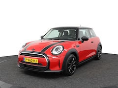 MINI Cooper - 1.5 Business Edition | Groot Navi | CarPlay | Sportstoelen | 38.241 km |
