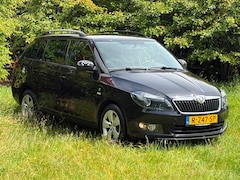 Skoda Fabia Combi - 1.2 TSI Ambition Businessline/Automaat/Airco(Ketting moet vervangen worden)
