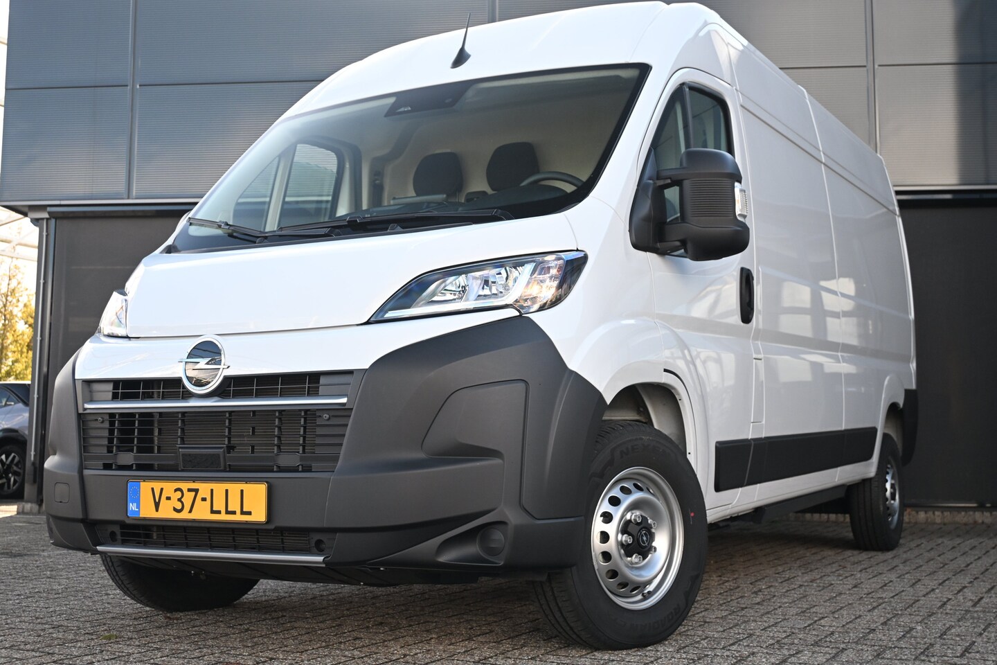 Opel Movano Electric - 4.25t L3H2 Zwaar 110 kWh | Groot Scherm | Achteruitrijcamera | Navigatie | Climate Control - AutoWereld.nl