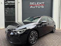 Volkswagen Golf - 1.5 TSI Life 131 Pk NAP 1e Edition IQ Light/Cruise/Climate/Key Less/Navi/LED/Apple Car Pla
