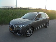 Audi Q3 - Q3 40 tfsi benzine quattro S line automaat panorama dak navi lmv