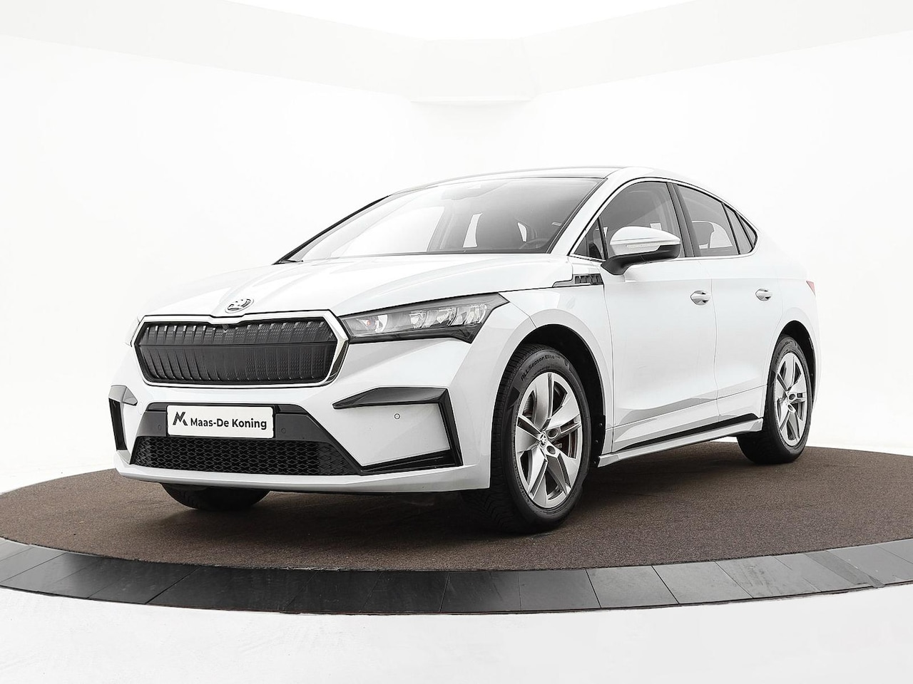 Skoda Enyaq Coupé iV - 60 180pk · SOH 94,1% · Panoramadak · Camera · Apple/Android Car Play · 19"Velgen · Sfeerve - AutoWereld.nl