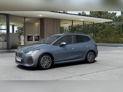 BMW 2-serie Active Tourer - 225e M Sport Automaat / Panoramadak / Trekhaak / Sportstoelen / M Adaptief onderstel / Ada