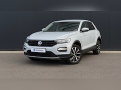 Volkswagen T-Roc - 115pk 1.0 TSI Life Business | Carplay | Stoelverwarming | Airco | Navigatie | 17" |