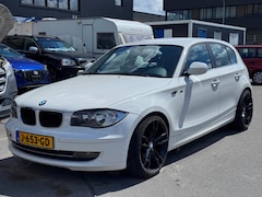 BMW 1-serie - 116i High Executive | MOTOR START NIET | Groot scherm | 17 inch | Airco | Onderhoudhistori