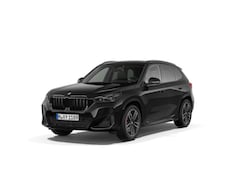 BMW X1 - sDrive20i | M Sportpakket Pro | Premium Pack | Travel Pack | Trekhaak
