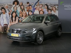 Volkswagen Tiguan - 1.5 TSI Life Business - Navi - Stuur en stoelverw - Sensor V+A