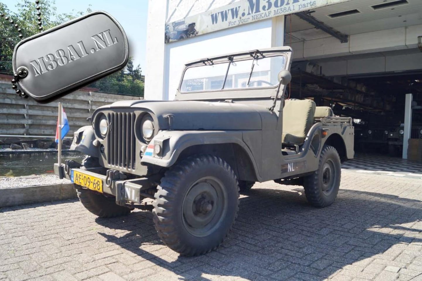 Willys Jeep - Nekaf full matching ambulance 1956 - AutoWereld.nl