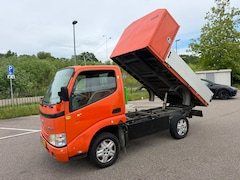 Toyota Dyna - 100 2.5 D4-D 90 KIPPERRIJDT GOEDSCHAKELT GOEDACHTERWIELAANDRIVIJINGTREKHAAKKM:214000NAPNET