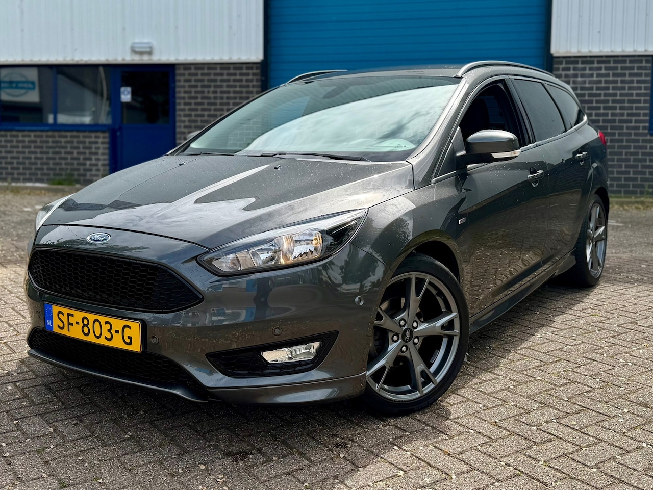 Ford Focus Wagon - 1.0 ST-Line * NAP * NIEUWE DISTRIBUTIE * - AutoWereld.nl