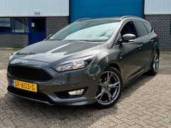 Ford Focus Wagon - 1.0 ST-Line * 100% ONDERHOUDEN * NIEUWE DISTRIBUTIE * NAP
