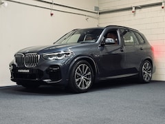 BMW X5 - xDrive45e HighExe. M-Sport | Panorama | Trekhaak | Luchtv