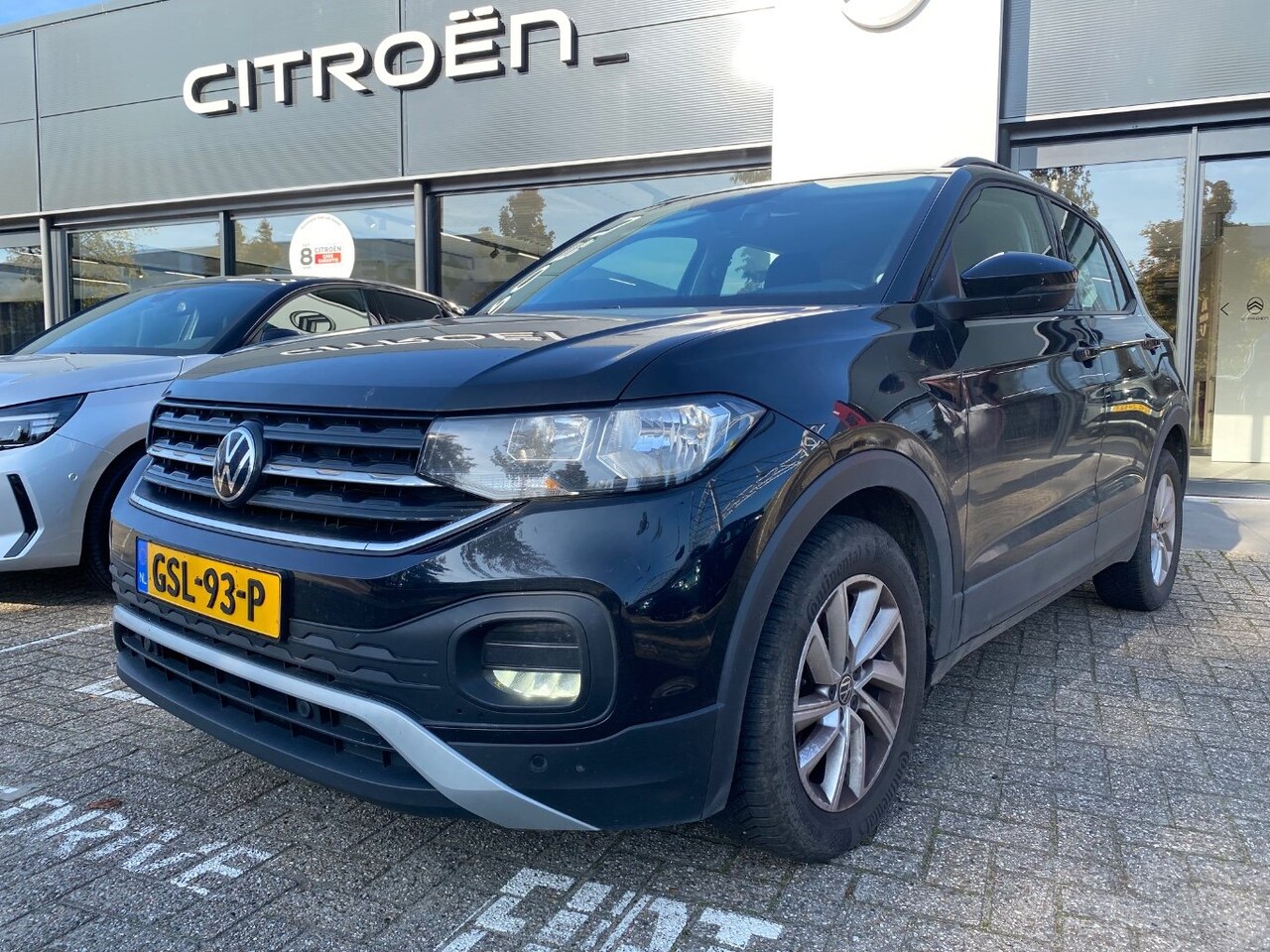 Volkswagen T-Cross - 1.0 TSI Style | Achteruitrijcamera | Stoelverwarming | Navi By App | !! - AutoWereld.nl