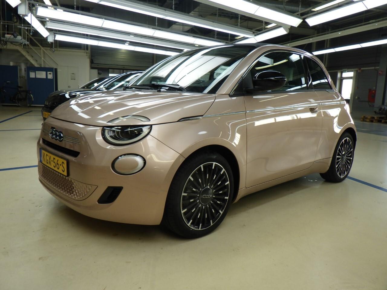 Fiat 500 - 1.0 Hybrid La Prima 8 Jaar Garantie! Cabrio | Parkeersensoren | Achteruitrijcamera | Apple - AutoWereld.nl