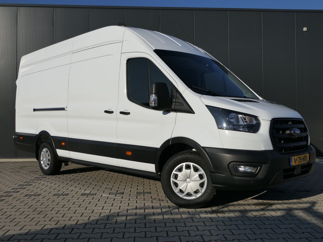 Ford Transit - 350 2.0 TDCI L4H3 Trend RWD | Trekhaak | Elek. Stoel | Navigatie | Stoelverwarming | Groot - AutoWereld.nl